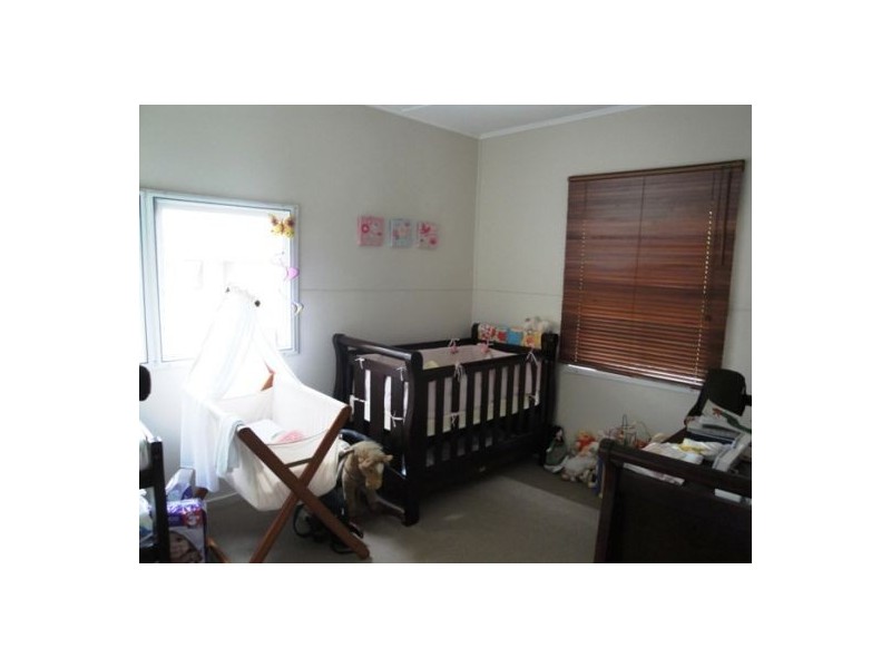 42 West King Street, Southport QLD 4215