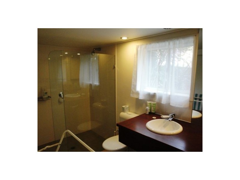 42 West King Street, Southport QLD 4215