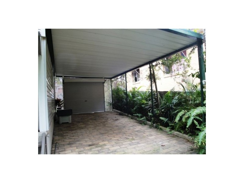 42 West King Street, Southport QLD 4215