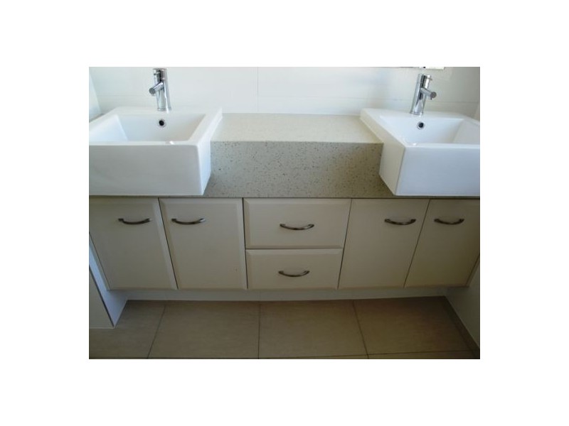 2/84 Falconer Street, Southport QLD 4215