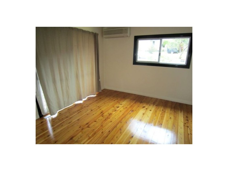 13 Newton Street, Southport QLD 4215