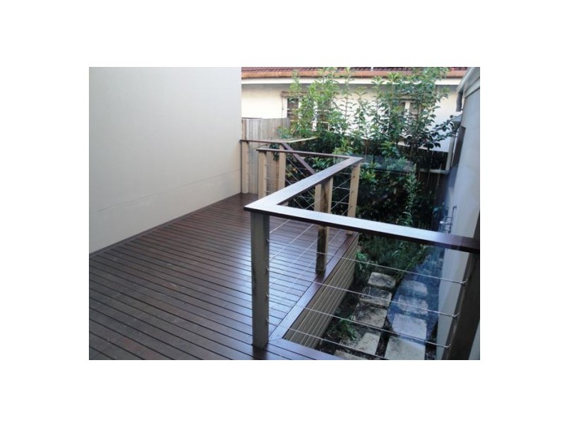 2/54 Blake Street, Southport QLD 4215