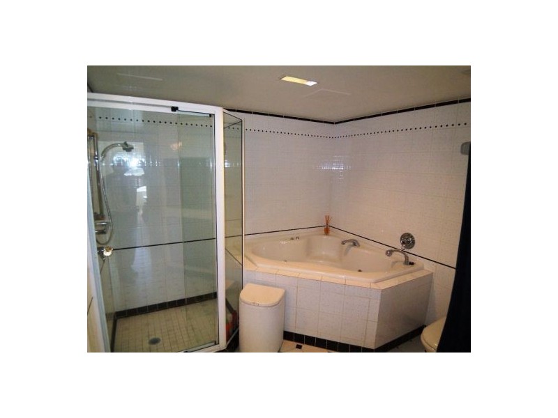 51/12 Commodore Dr, Surfers Paradise QLD 4217