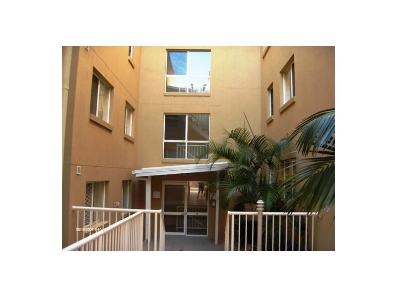 2/66 Queen Street, Southport QLD 4215