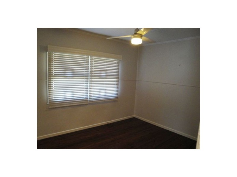 15 Lind Avenue, Southport QLD 4215