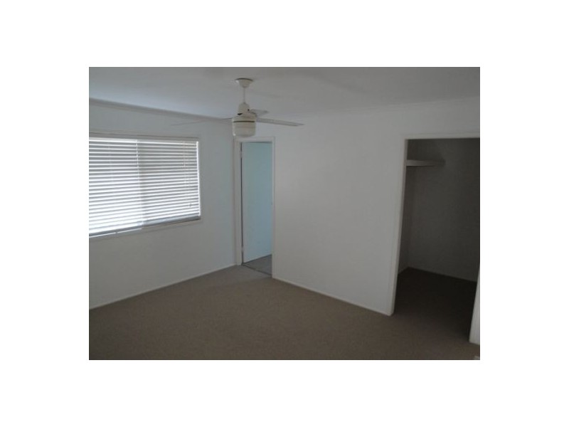 15 Lind Avenue, Southport QLD 4215