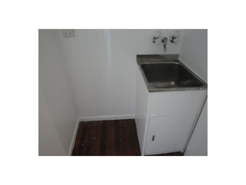 15 Lind Avenue, Southport QLD 4215