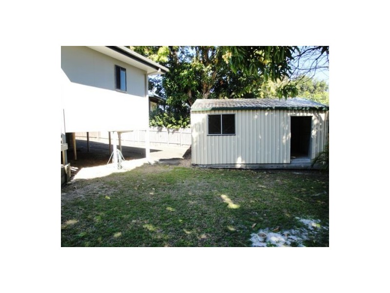 15 Lind Avenue, Southport QLD 4215