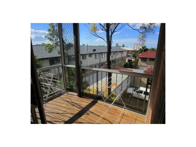 7/143 High  Street, Southport QLD 4215