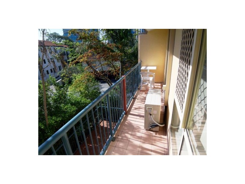 18/63 Queen Street, Southport QLD 4215