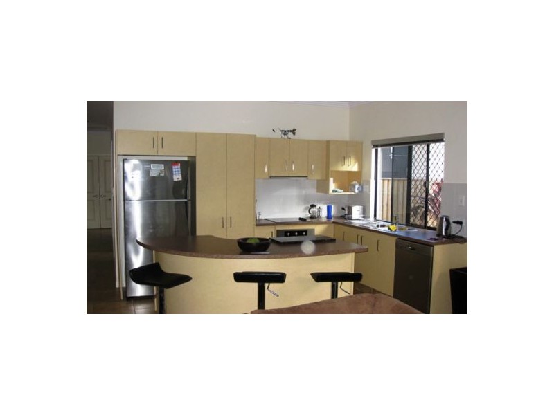 1/15 Wyndham Avenue, Southport QLD 4215