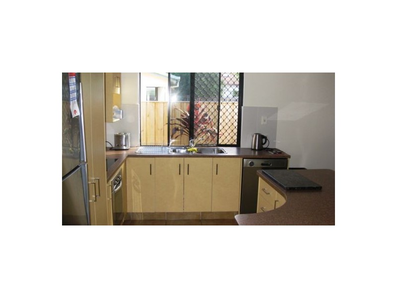 1/15 Wyndham Avenue, Southport QLD 4215