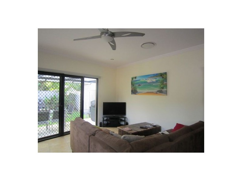 1/15 Wyndham Avenue, Southport QLD 4215