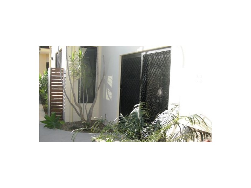 1/15 Wyndham Avenue, Southport QLD 4215