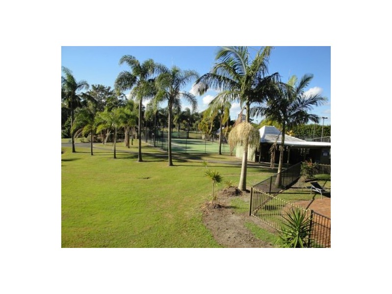 1/11 Fairway Drive, Clear Island Waters QLD 4226