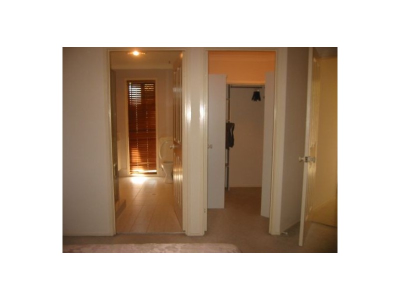 13 Maidstone Place, Parkwood QLD 4214