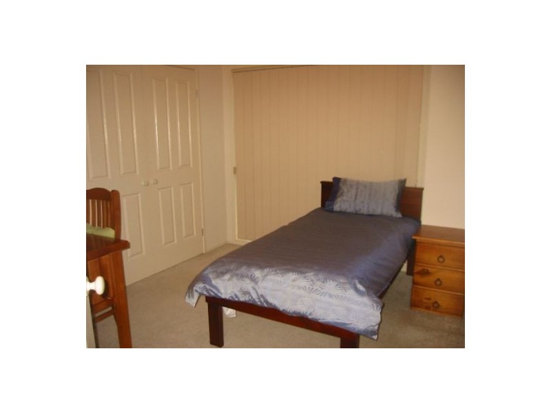 13 Maidstone Place, Parkwood QLD 4214