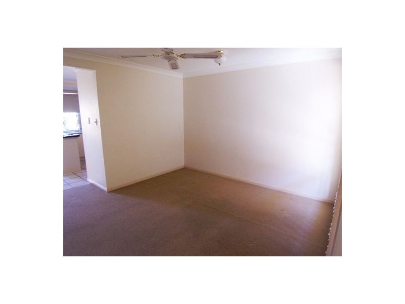 2/152 Frank Street, Labrador QLD 4215