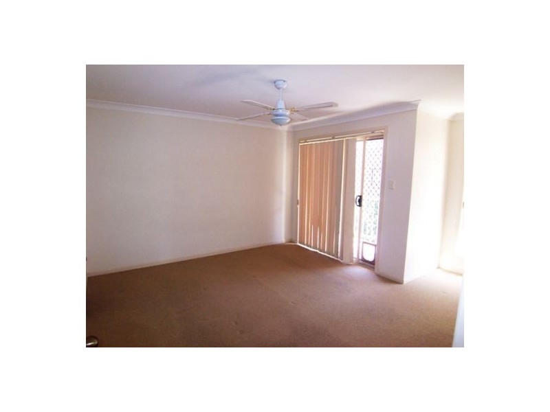 2/152 Frank Street, Labrador QLD 4215
