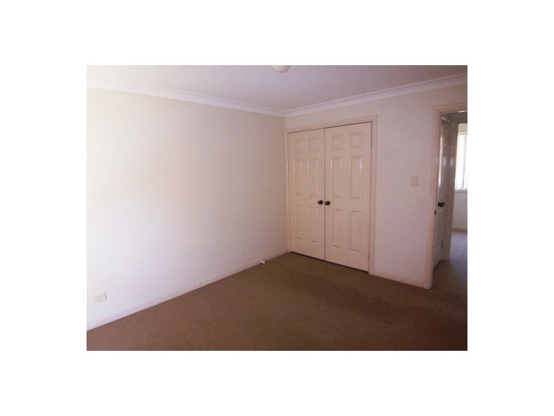 2/152 Frank Street, Labrador QLD 4215