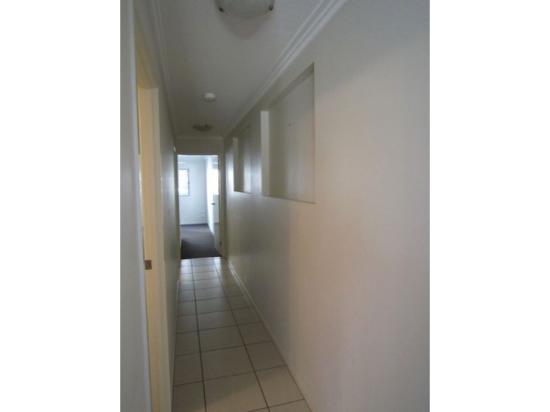 2/8-12 Proud Street, Labrador QLD 4215