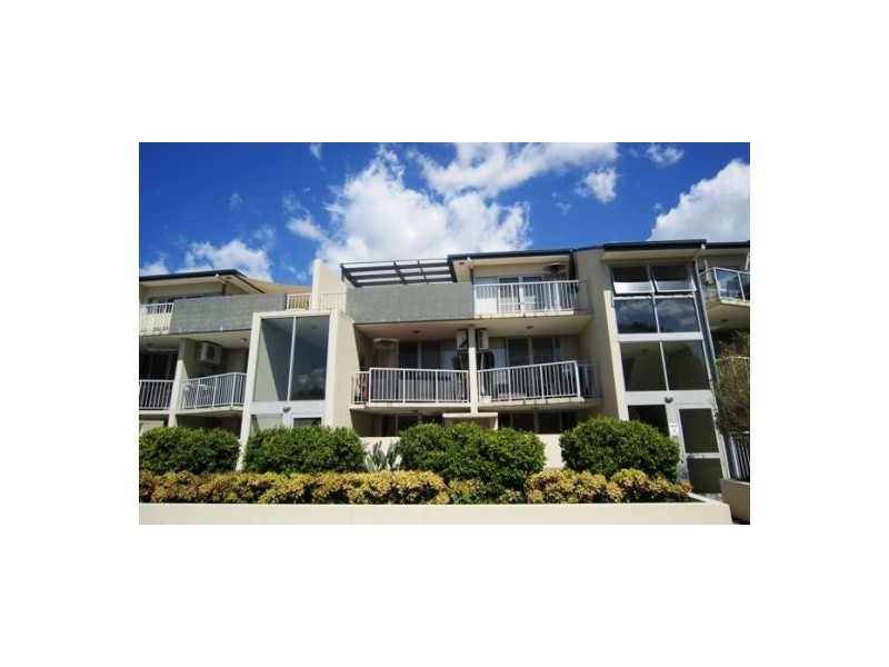 2/8-12 Proud Street, Labrador QLD 4215