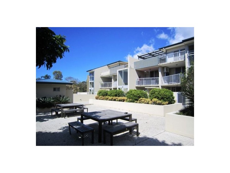 2/8-12 Proud Street, Labrador QLD 4215