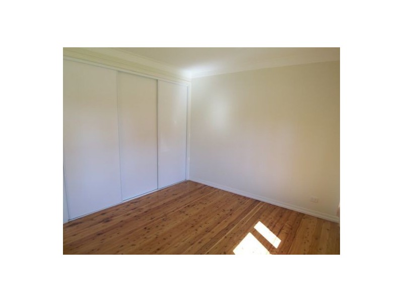 2 Elaine Street, Southport QLD 4215