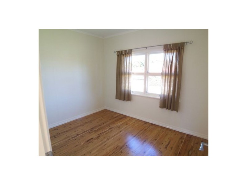 2 Elaine Street, Southport QLD 4215