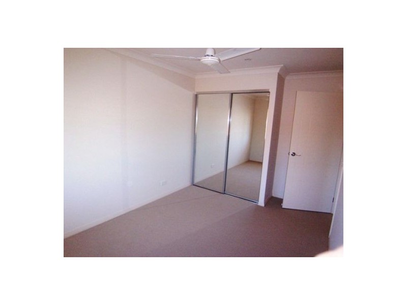 2/59 Muir Street, Labrador QLD 4215