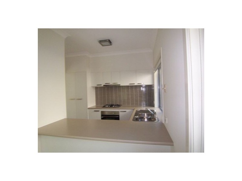 5/16-18 Geoff Wolter Drive West, Molendinar QLD 4214