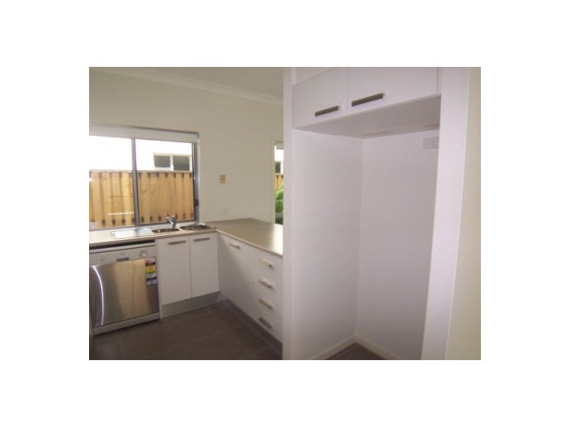 5/16-18 Geoff Wolter Drive West, Molendinar QLD 4214