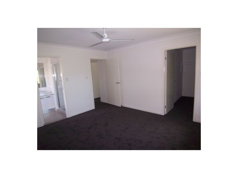 5/16-18 Geoff Wolter Drive West, Molendinar QLD 4214