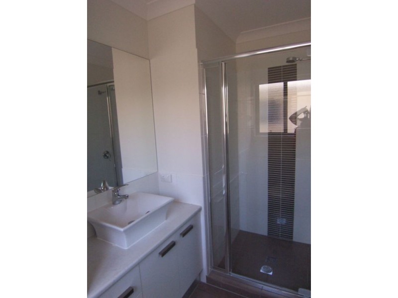 5/16-18 Geoff Wolter Drive West, Molendinar QLD 4214