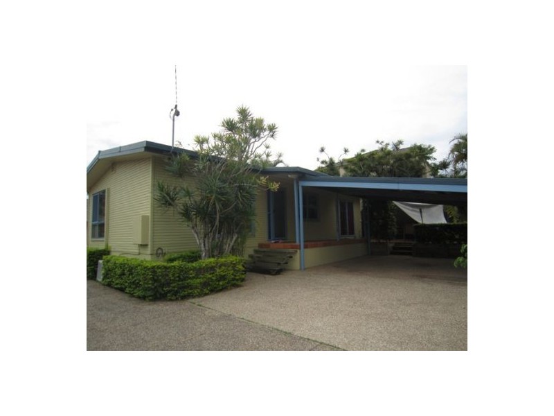 1/14  Ewan Street, Southport QLD 4215