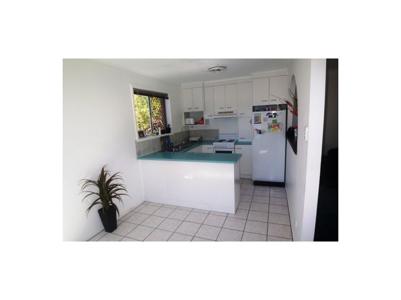 6 Sungold Ave, Southport QLD 4215