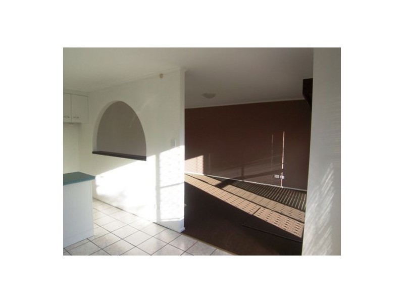 6 Sungold Ave, Southport QLD 4215