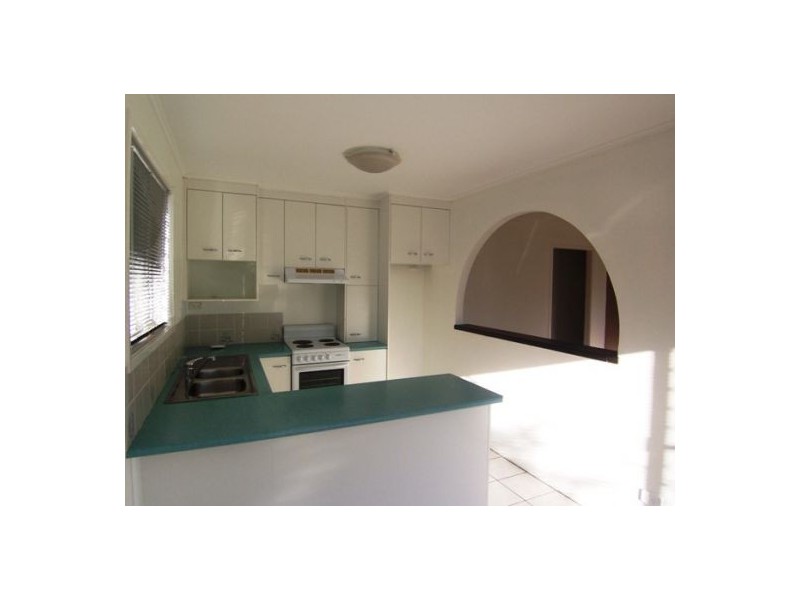 6 Sungold Ave, Southport QLD 4215