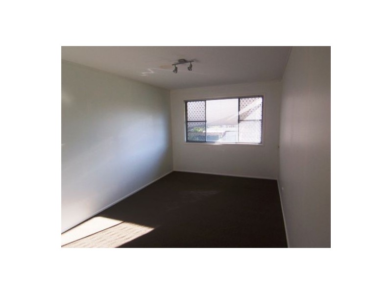 6 Sungold Ave, Southport QLD 4215