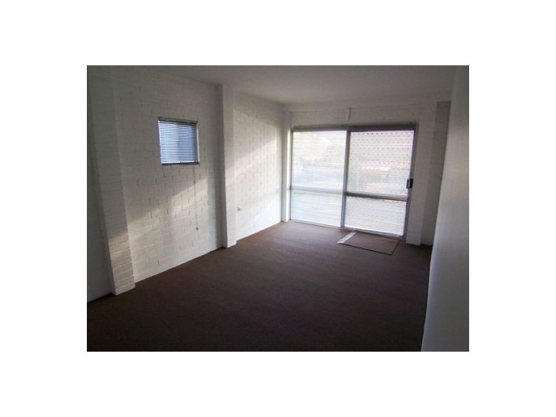 6 Sungold Ave, Southport QLD 4215