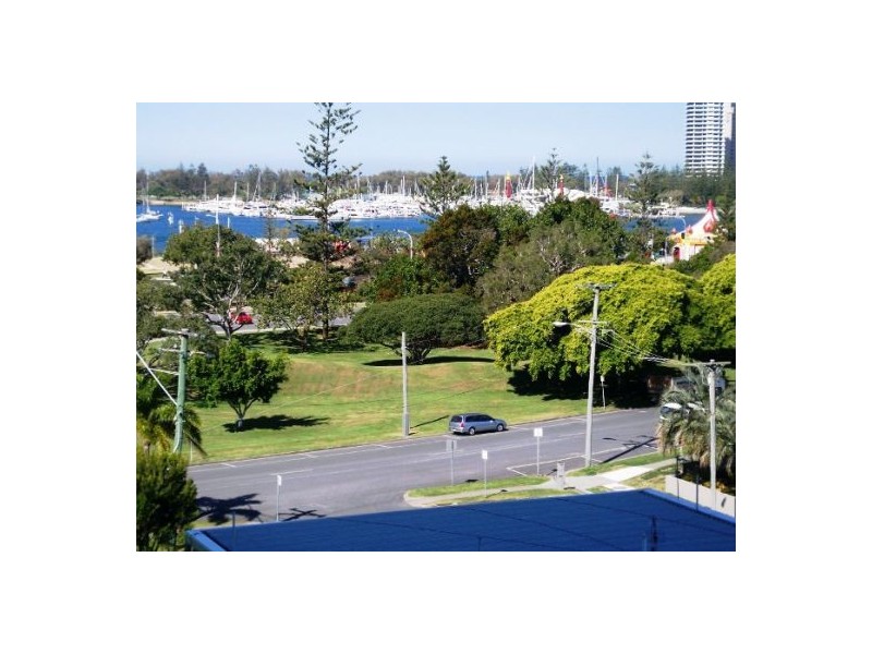 6c/10 Marine Parade, Southport QLD 4215