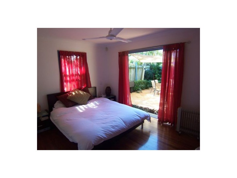 1/14 Ewan Street, Southport QLD 4215