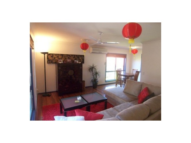 1/14 Ewan Street, Southport QLD 4215