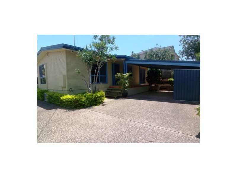 1/14 Ewan Street, Southport QLD 4215