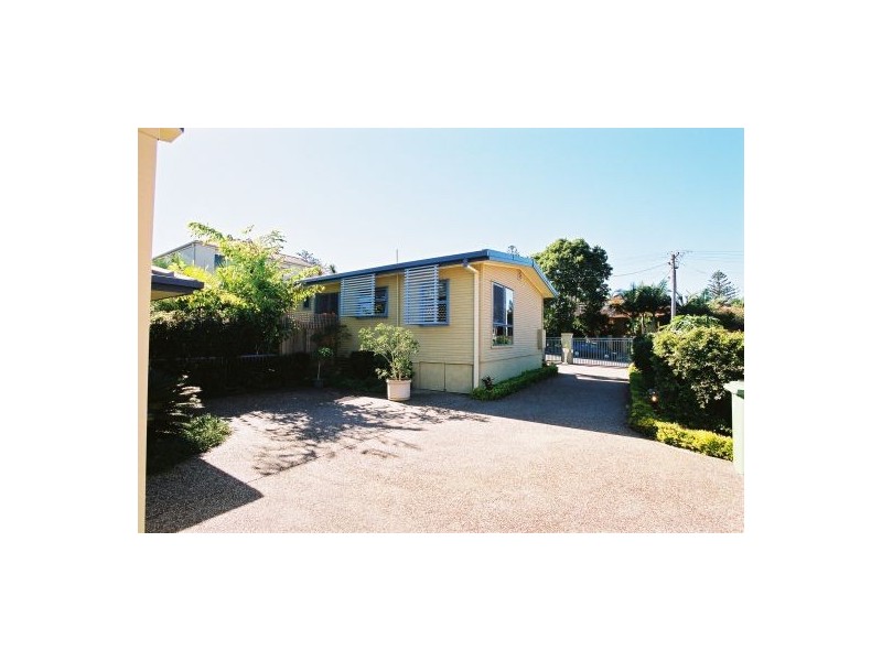 1/14 Ewan Street, Southport QLD 4215