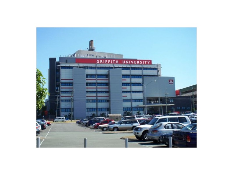 1/14 Ewan Street, Southport QLD 4215