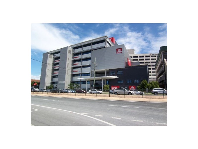 1/14 Ewan Street, Southport QLD 4215