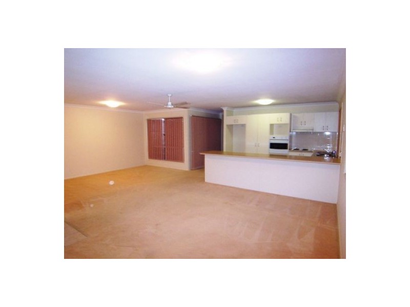 2/10  Jenaya Place, Southport QLD 4215