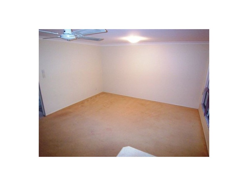 2/10  Jenaya Place, Southport QLD 4215