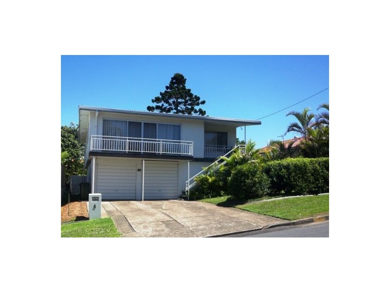 4 Ewan Street, Southport QLD 4215